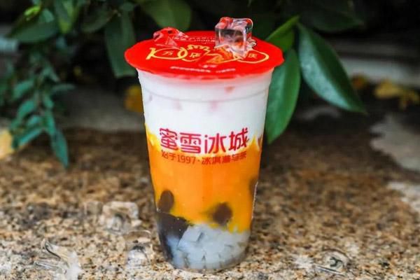 蜜雪冰城加盟存款，蜜雪冰城免近2亿加盟费界面新闻
