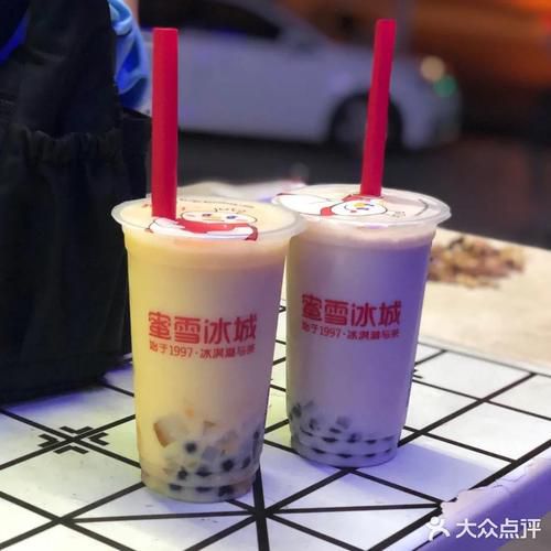 加盟蜜雪冰城店要多少钱，类似蜜雪冰城的加盟店