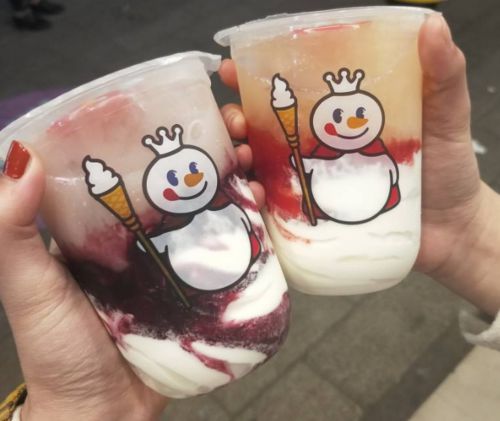 蜜雪冰城免近2亿加盟费，怎么加盟蜜雪冰城奶茶店铺