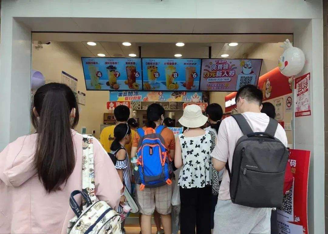 怎样加盟蜜雪冰城奶茶店，在深圳怎样加盟蜜雪冰城