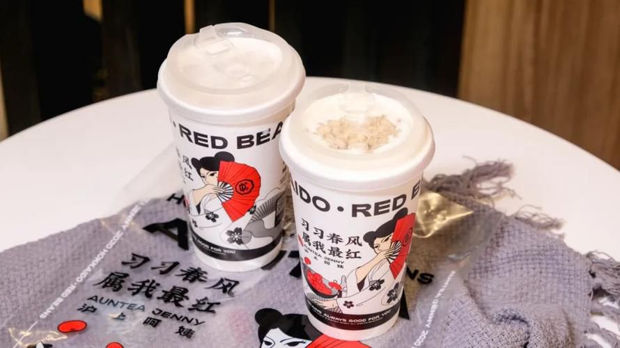 加盟蜜雪冰城和沪上阿姨哪个好，加盟蜜雪冰城奶茶店需要多少钱